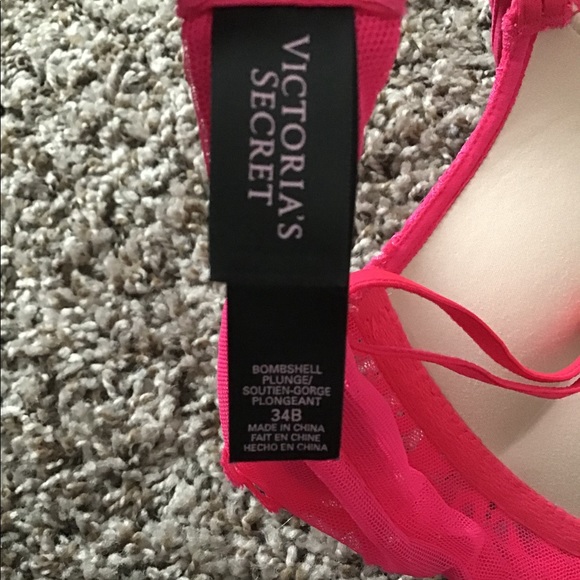 Victoria Secret Bombshell Bra - Picture 3 of 3